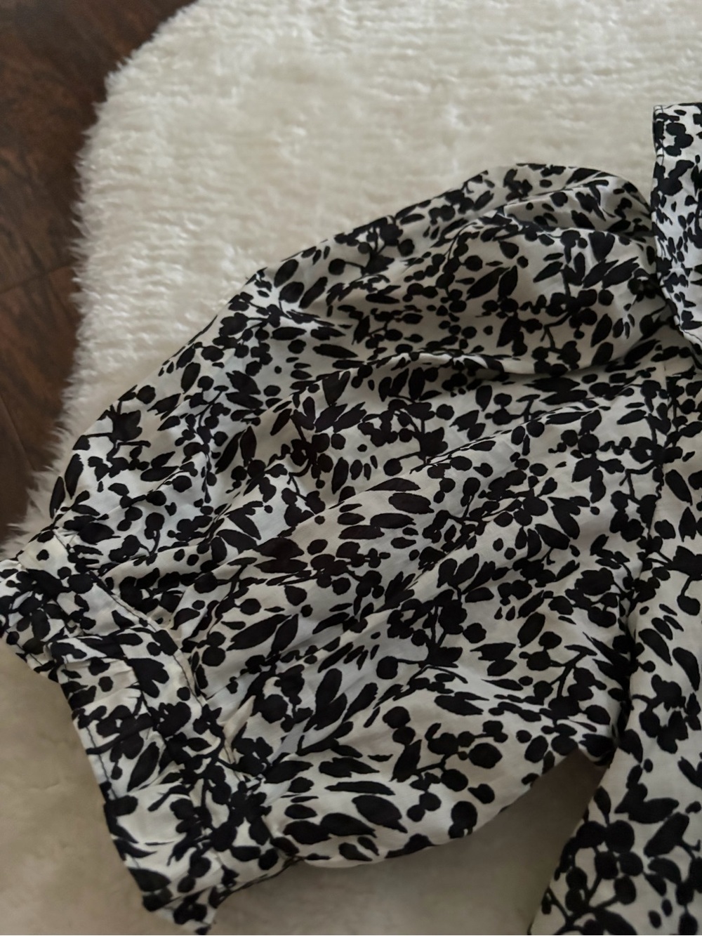 Madewell Abstract Leaf Ruffled Button-Front Top - Picture 5 of 11